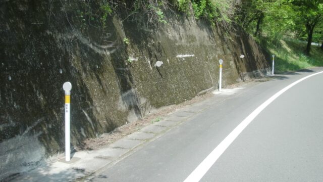 視線誘導標修繕工事